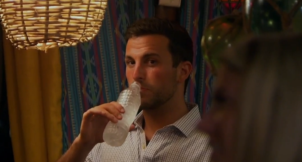 Bachelor In Paradise - Season 2 - Episode Discussions - #3 *Sleuthing - Spoilers*  - Page 3 CNx4N3cWcAAR-ZA