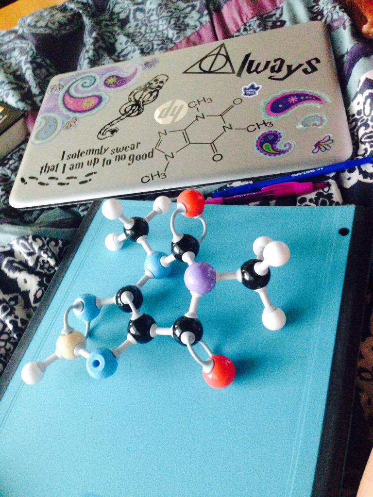 croire_skater93's tweet image. I&apos;m really a fan. Made caffeine (with some minor color substitutions) #chemnerd