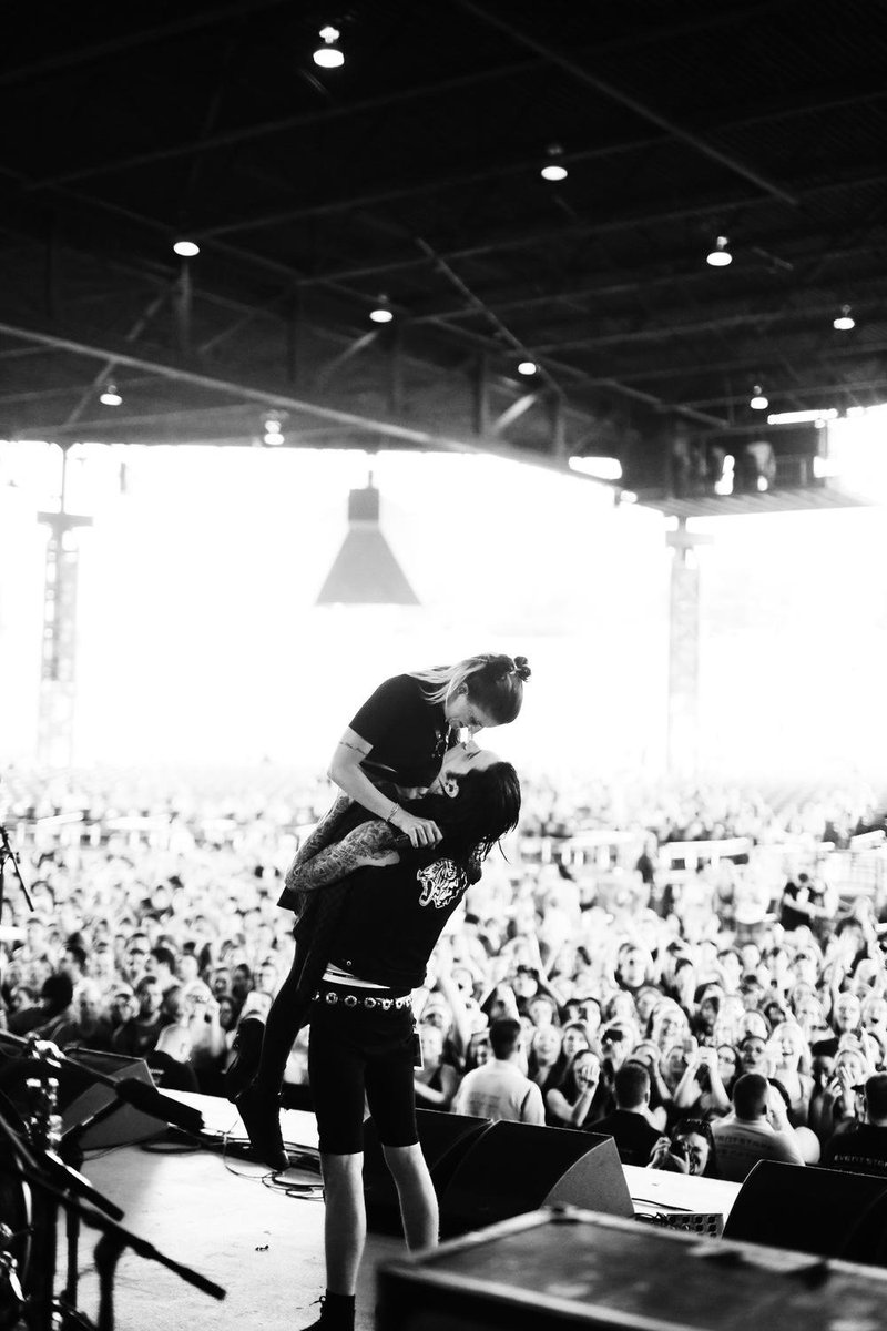 VansWarpedTour tweet picture
