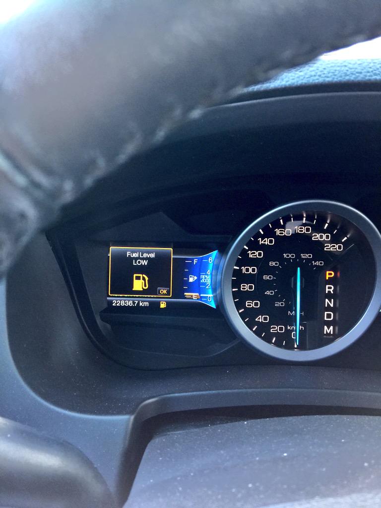 luhazytheaa's tweet image. Fuel level LOW #brokeproblems