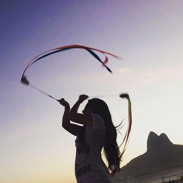 instaipanema's tweet photo. Good Vibes✌ #casadefada #nacaocadena #ipanemabeach #malabares #swingpoi by alinesy http://t.co/lQ2PCc3RCJ http://t.co/f2MuTDxhL2