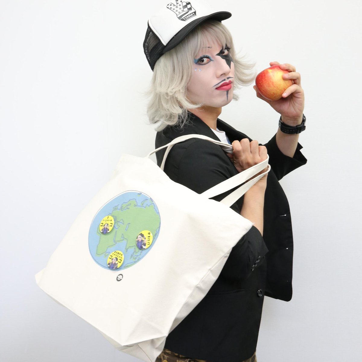 ট ইট র ヴィレッジヴァンガードオンラインストア ゴー ジャス ヴィレッジヴァンガード 限定コラボグッズ 宇宙海賊 Http T Co Nifuipnodj ついに ゴー ジャスグッズの予約販売がスタートしました これでレボ リューションしよう