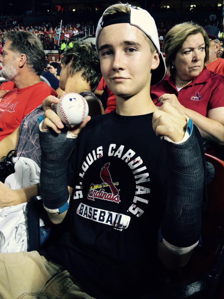 JessicaDoll9's tweet image. Thanks @UncleCharlie50 for making what has been a rough summer for my nephew, a summer he won't forget! #signedball