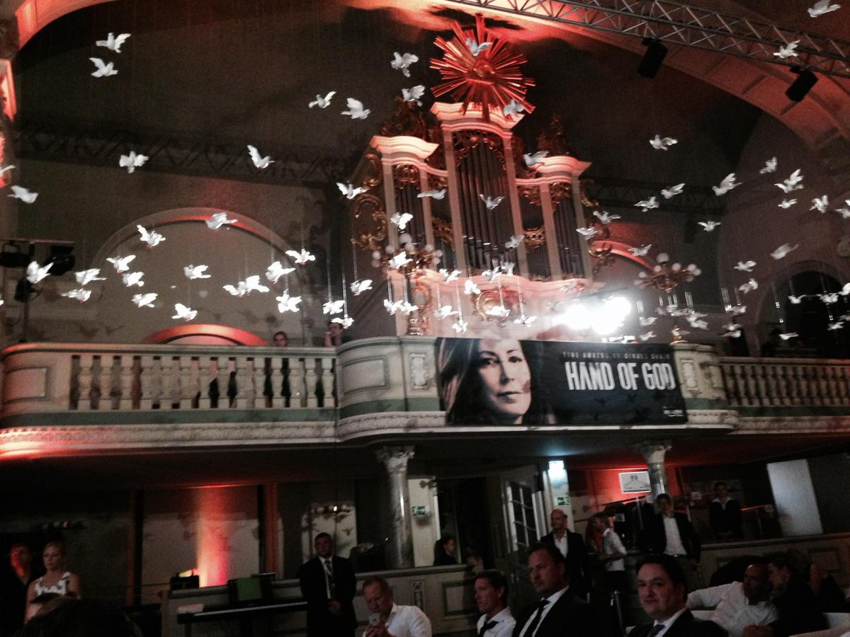 DanaDelany's tweet photo. Vielen dank @AmazonVideoDE for a swell premiere! #HandofGod http://t.co/bGaVZGK1f1