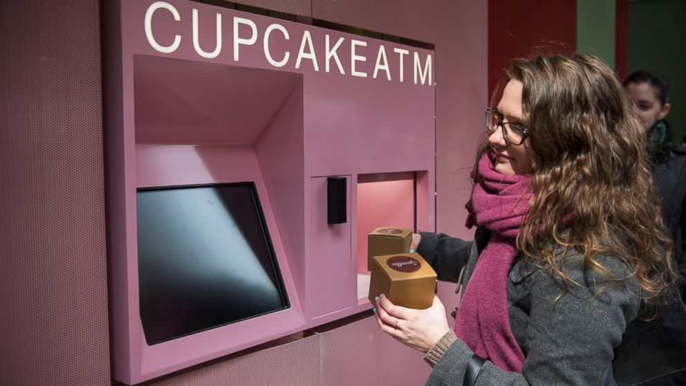 WKRN's tweet photo. The 12 South area is getting a new ATM - ON THAT SERVES CUPCAKES: http://t.co/x9jOUyqTxh http://t.co/YjCvFHLe3x