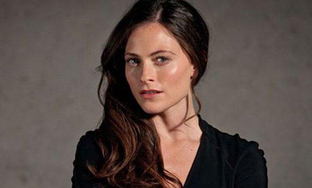 Sending Happy Birthday wishes to the lovely Lara Pulver. I hope we get to see her a bit in season 4 of Sherlock. :-) 