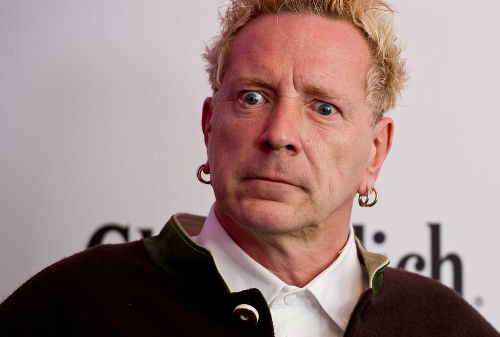 Happy Birthday Barry Gibb. 69 today.
My favourite number. 