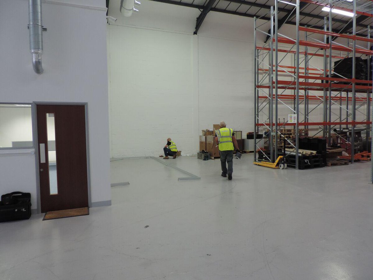 coldstoregroup's tweet image. 1000&apos;s of vital medicines transported daily by @pharmafreight. This is our #ColdRoomSolution bit.ly/1LvFIZe