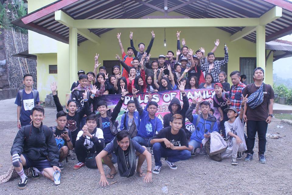 SOCIETY OF ROMANTIC tweet media