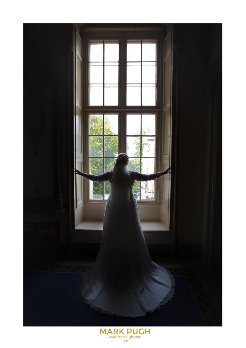 eBizLifeMentor's tweet image. #ImagePreview ...his S T U N N I N G wife Leanne :-)

@BelvoirCastle #Bride
Photography markpugh.com