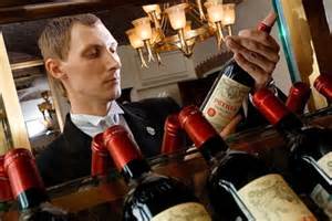 OMG, the Most pretentious wine list in America ow.ly/Sg3Li#oregonwi… #Napa #winetasting #pretentious
