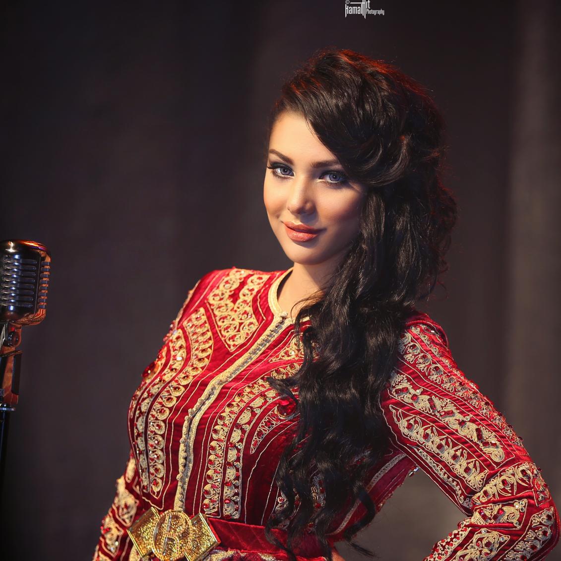 IbtissamTiskat's tweet photo. مغربية وأفتخر ..😍
قريبا في عيد الأضحى على قناة بزاف تيفي 
#ibtissamtiskat #staytuned http://t.co/395oWAjJ5U