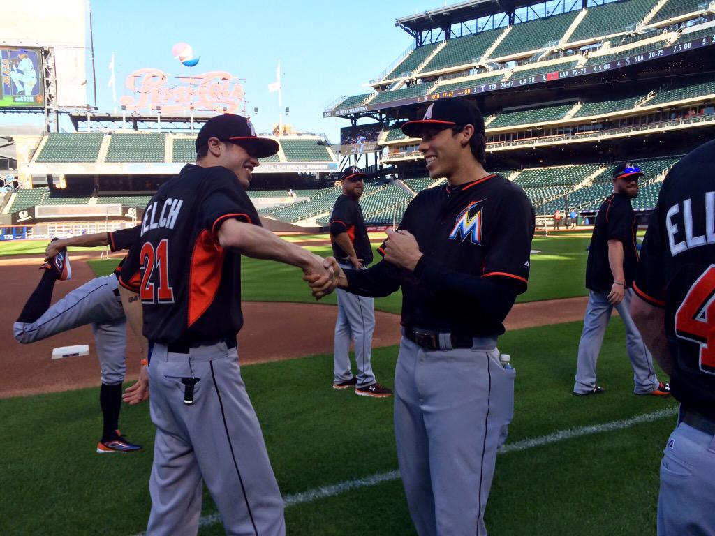 Christian Yelich doppelganger/SNL cast member invades Marlins' pregame