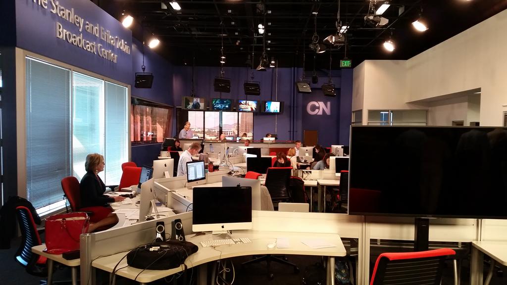 adrianmedina555's tweet photo. #NPGDigital tour of Walter Cronkite school at ASU was awesome http://t.co/F1egKPTwM3