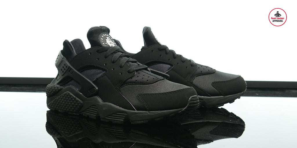 nike air huarache black footlocker