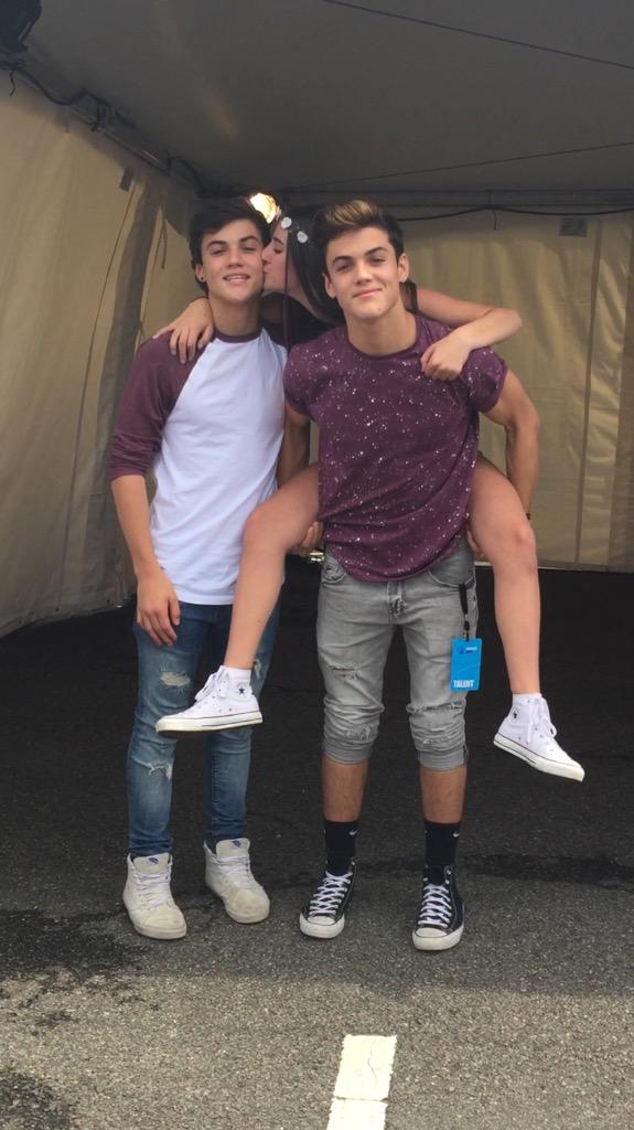 manodpro's tweet photo. @EthanDolan @GraysonDolan  please follow me you guys💗 it would mean the world!! http://t.co/yc0sjhJx3e