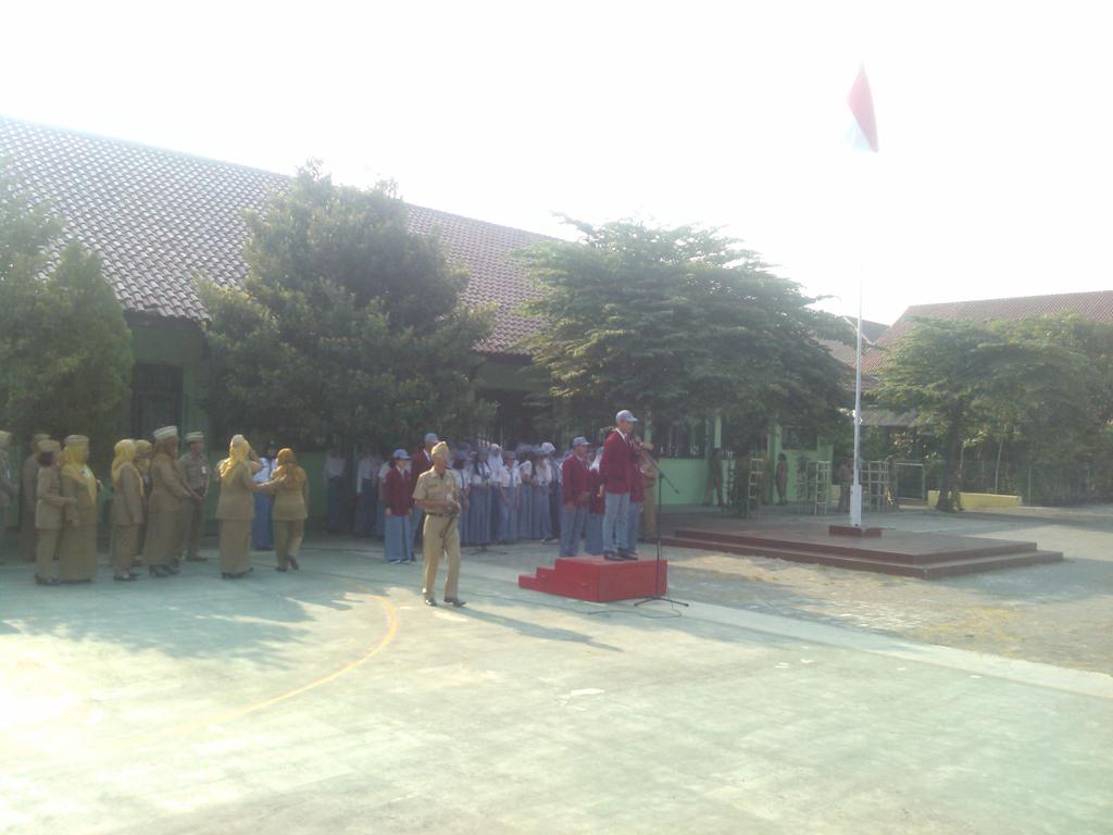 SMA N 6 Semarang tweet media