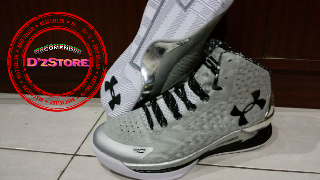 DimazArch's tweet photo. Pre-order Under Armour Curry One Original BM ukuran 42-46, 850rb,
COD Slawi-Tegal, Hub. 085201328405 atau 51A5B27D http://t.co/W7heVublx0