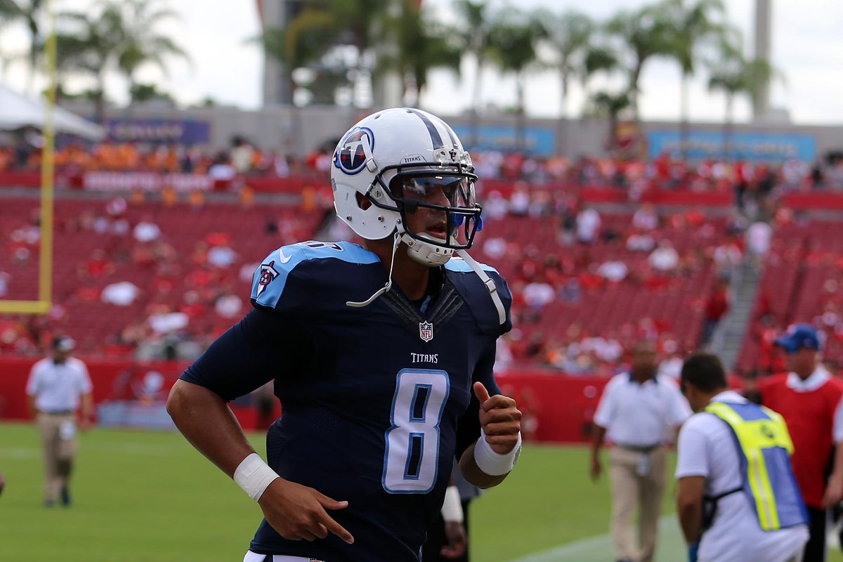 Have a first half, Rook: 8 of 11, 156, 3 TDs #ProDucks #TENvsTB