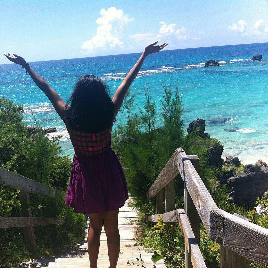 WeAreBermuda's tweet image. #Repost from @clareulvrgreen -  It took me 14 days but I finally made it to the beach 👌💖👌 #churchbaybermuda #bermud…
