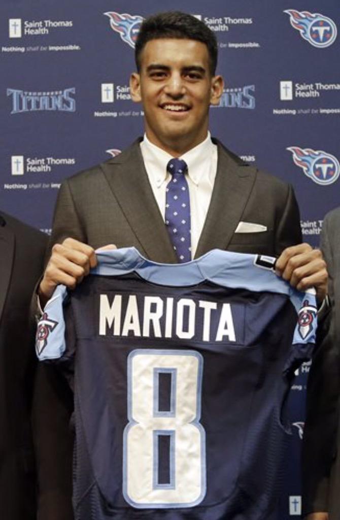 CPeeper's tweet image. Hey #Bucs How you like him now? #2draftpick #4TDS #armstrength? #classact #Mariota #Titans