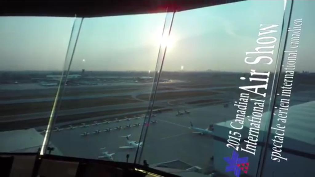 Bigwowdice's tweet image. Insane 360 Degree video by #Snowbirds360 @SNBD2 @SNBD6 @YYZ @yyztowerpics @CIASToronto #CIAS2015