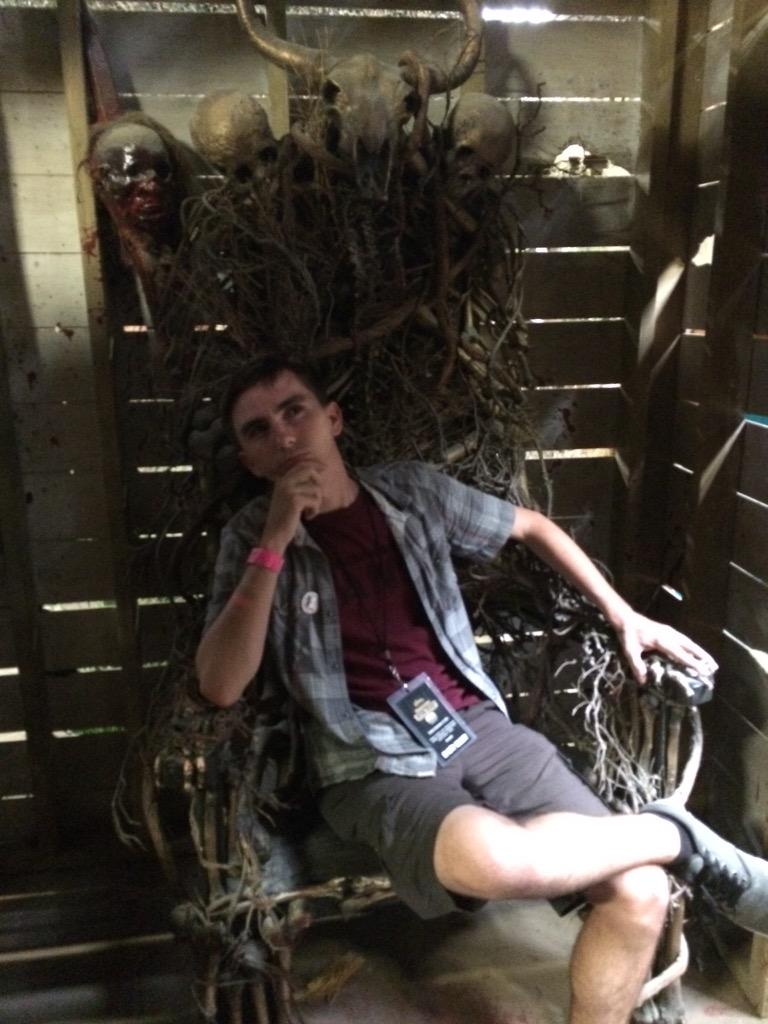 CO0vdK5UsAAPQh-.jpg:large