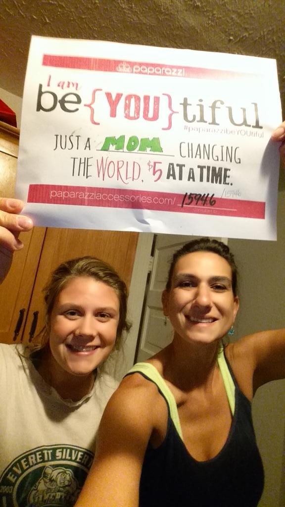DinaStombaugh's tweet photo. #paparazzibeYOUtiful 
@PaparazziAccess http://t.co/XfjSKpDhi3