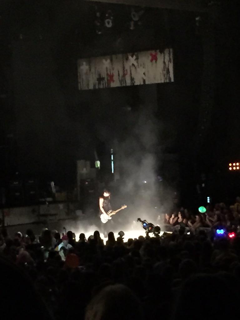 t1daIwaves's tweet image. #HERESTOROWYSOMEMORIES 💓