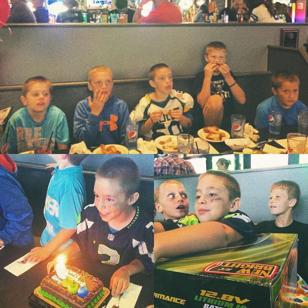 BeyondTheLens's tweet image. #friends #football #wings and #presents what could make a better birthday?
A little early #birthday celebration for…