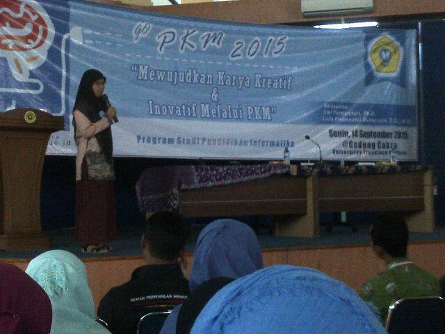 PIF_UTM's tweet photo. Mewujudkan karya kreatif &amp; inovatif melalui PKM. Pemateri : Umi Purwandari, Ph.D #UniversitasTrunojoyoMadura #PIF_UTM http://t.co/sGGLyXPaH3
