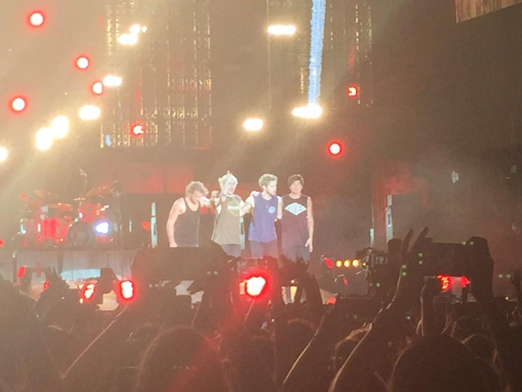 etherealllstars's tweet image. #HERESTOROWYSOMEMORIES