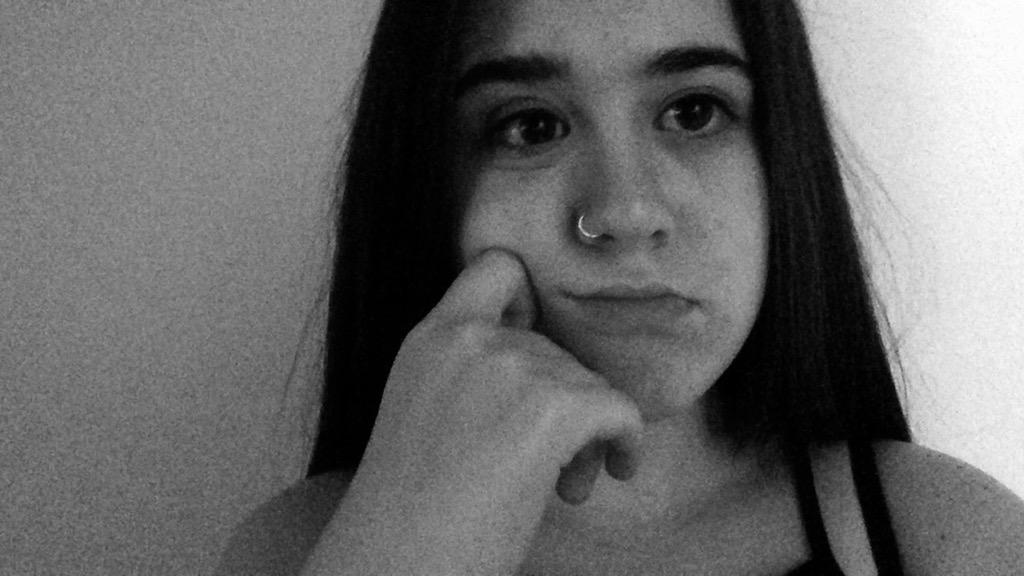Alessiavx's tweet photo. It's only 11:58 pm http://t.co/wFX2e4wMOY