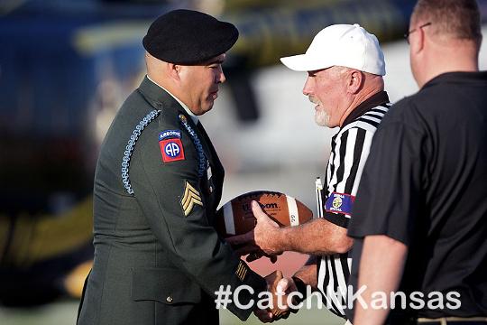 ReggieWilsonTV's tweet photo. Veteran Glaze took part in a special moment at the @GCBuffsFootball opener > http://t.co/r8BrSM9bAk #CatchItKansas http://t.co/uTsn2W4q4z