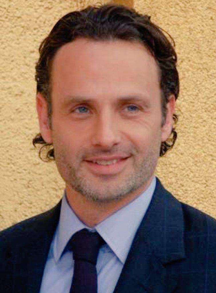 Happy Birthday to the amazing Andrew Lincoln. Much respect for the way he treats his Walking Dead Family 