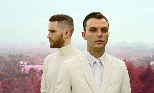 DelfiLV's tweet image. Ar jaunu koncertprogrammu pavasarī Rīgā atgriezīsies 'Hurts' delfi.lv/a/46458699