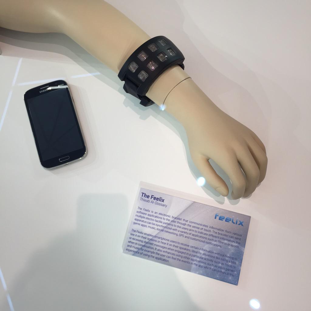 ILQLive's tweet photo. I'm pitching this as a rumble pack for Gen Y. It works with other apps to deliver extra sensory impact @Feelixco http://t.co/XqS9PmEDyu