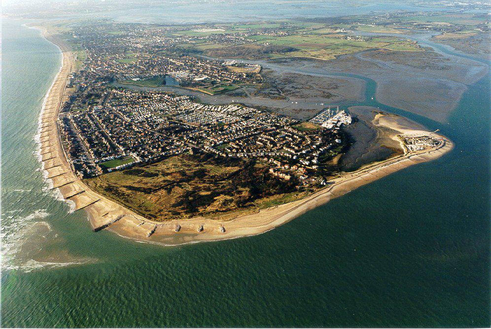 #ESCP Image of the Week: Can you count all the #groynes at #Eastoke? <a href="/HantsLandscapes/">Hampshire Landscapes</a> <a href="/Emsworthandhi/">Emsworth & Hayling</a> <a href="/HavantBorough/">Havant Borough Council</a>