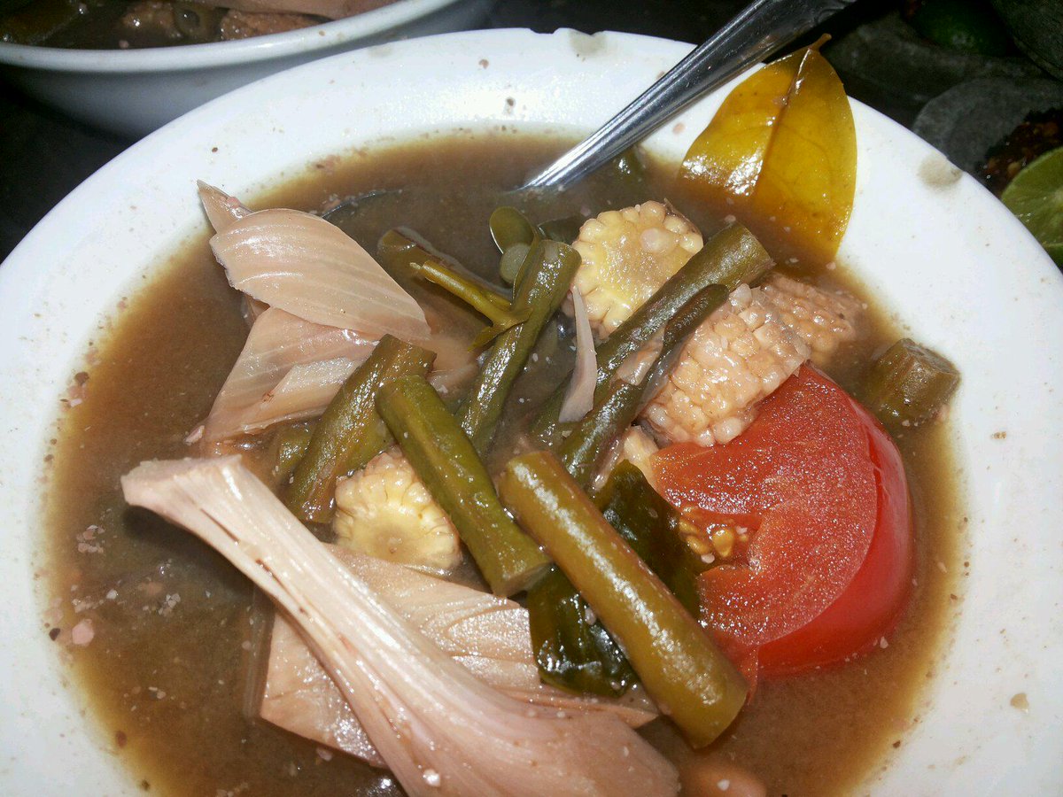 Ayam goreng JAPOSS..AH Nasution 106 Bdg....sayur asem yg nikmat &amp; segar..