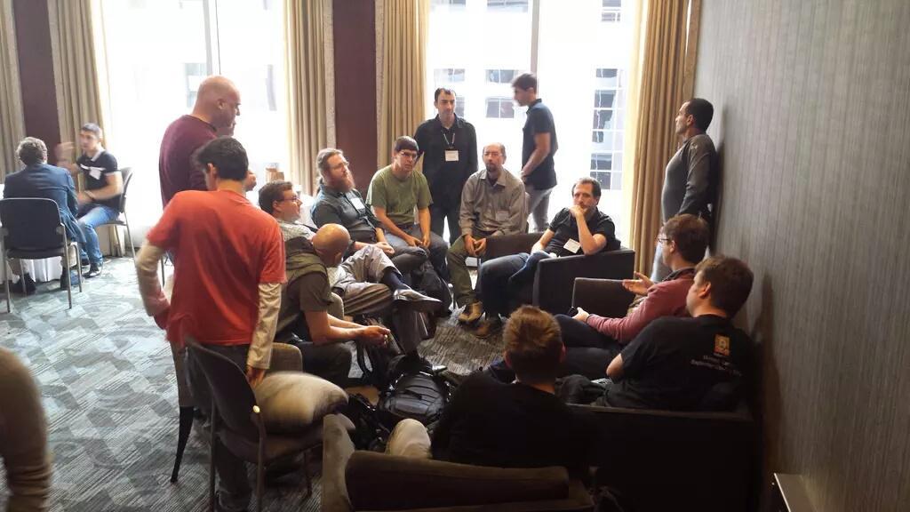 coinaldo's tweet photo. #Bitcoin #fork #BitcoinXT
Shaping the future of bitcoin http://t.co/k6uVqULS0N