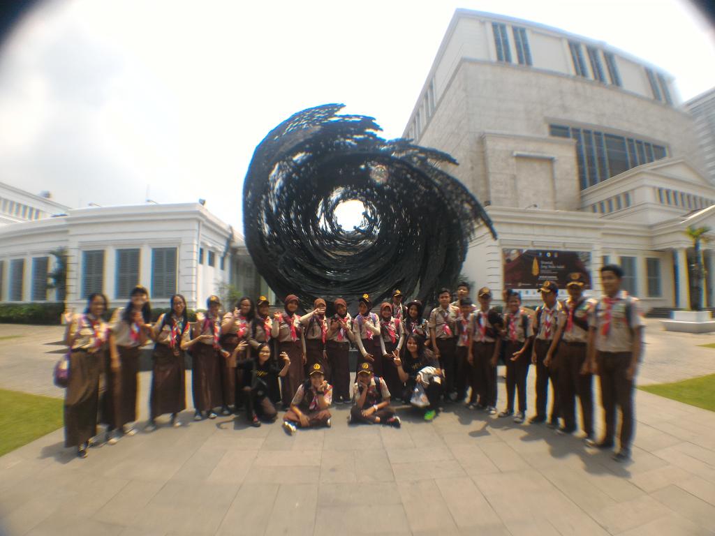 Pangkalan smpn 265 kami beberapa waktu yang lalu sedang berkegiatan berkeliling museum di jakarta #citytourmuesum