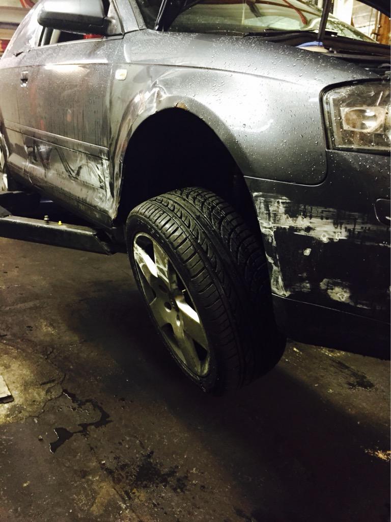 PinkardRepairs's tweet image. Just touched the wheel he said 🙈 in need of car repairs Get booked in 🔧🚗