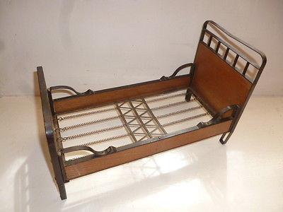 zeppy_artdeco's tweet image. Lovely art deco oak #german #springed bed with  mattress  for you #antique doll, LINK:
zeppy.io/product/gb/2/3…