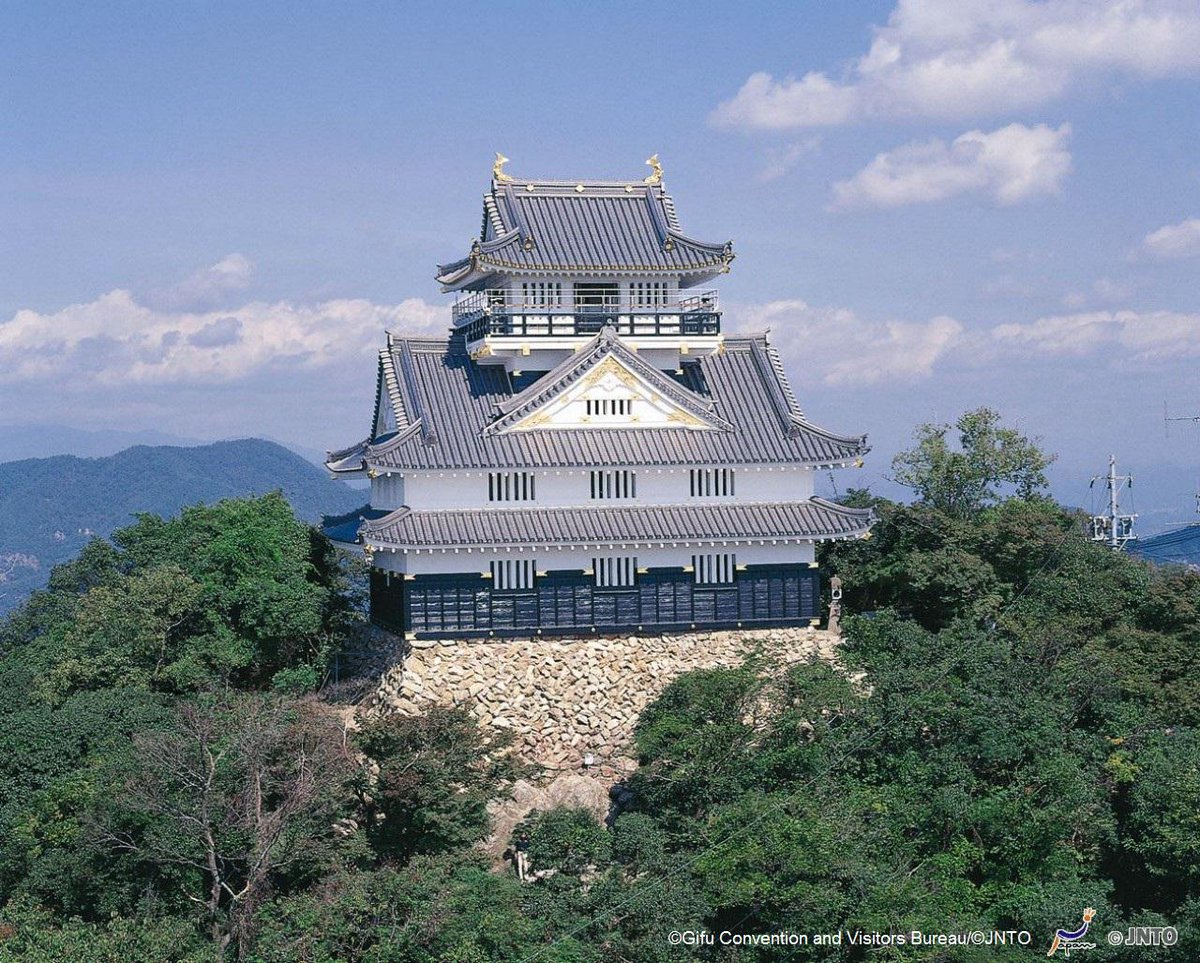 japan's tweet photo. Gifu Castle – former residence of the famous warlord Oda Nobunaga http://t.co/AAah8samrD http://t.co/PN0MPYyLOW