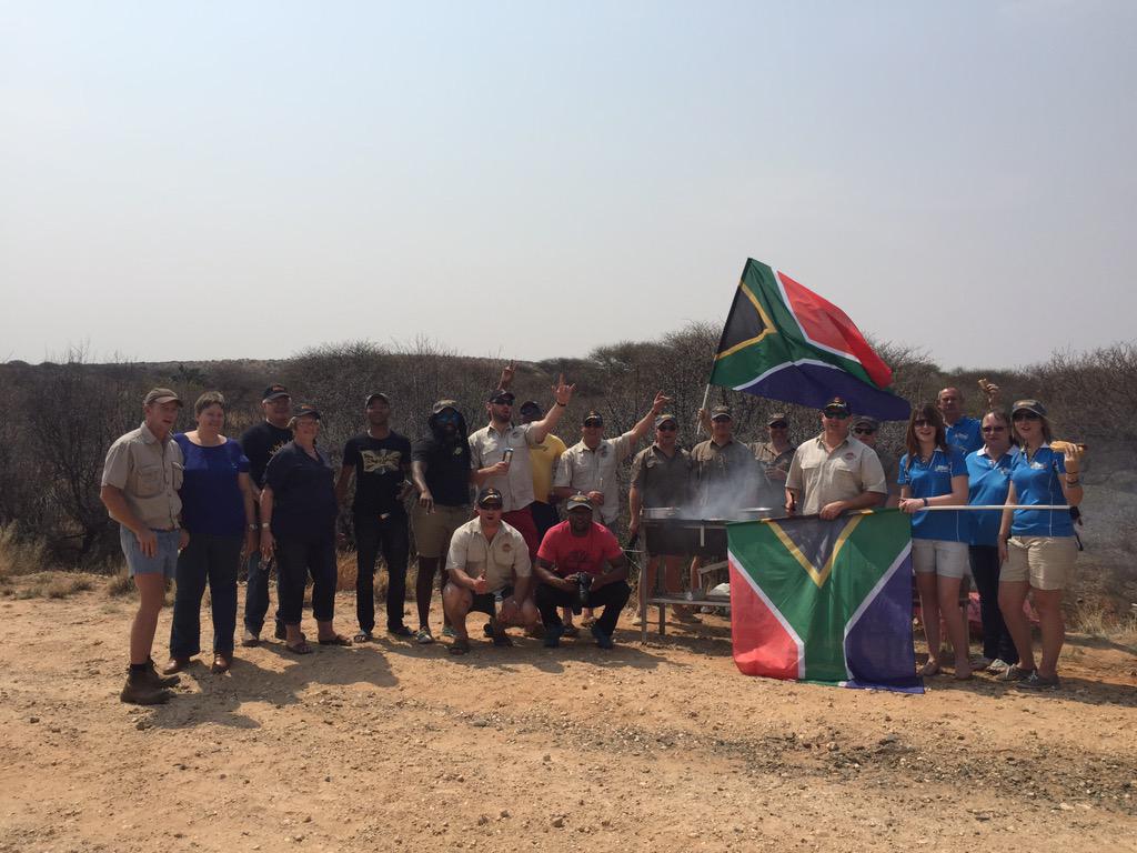 The #BraaiTour convoy stopped on the side of the road for lunch today! The gees is strong with this crowd!