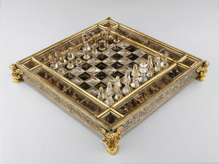 MuseeLouvre's tweet image. [Artwork of the day] 
Chess set 
☛ bit.ly/1iCD7jX ♜♞♟ #DecorativeArts
