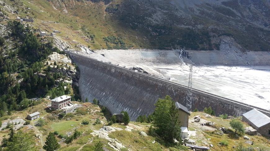 PHOTOS Evénement rare et spectaculaire la vidange du barrage de