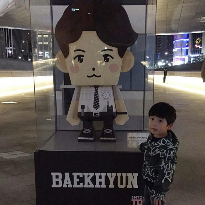 150914 Baekhyun liked+commented on chelsea_jesper IG post