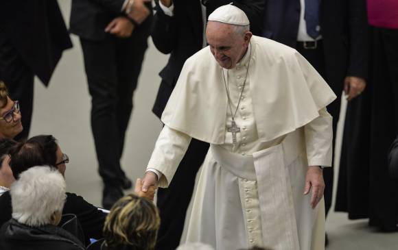 elcolombiano's tweet photo. Estados Unidos frustra una “amenaza” contra el Papa Francisco http://t.co/dPdYEjJKaa http://t.co/SEgjTNxtgl