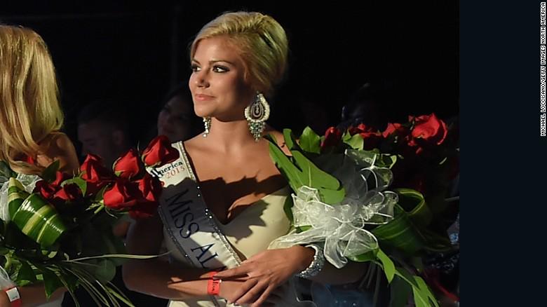 CNNPolitics's tweet image. Miss Alabama: The GOP should be "absolutely terrified" of @realDonaldTrump cnn.it/1J7mtOq via @ericbradner